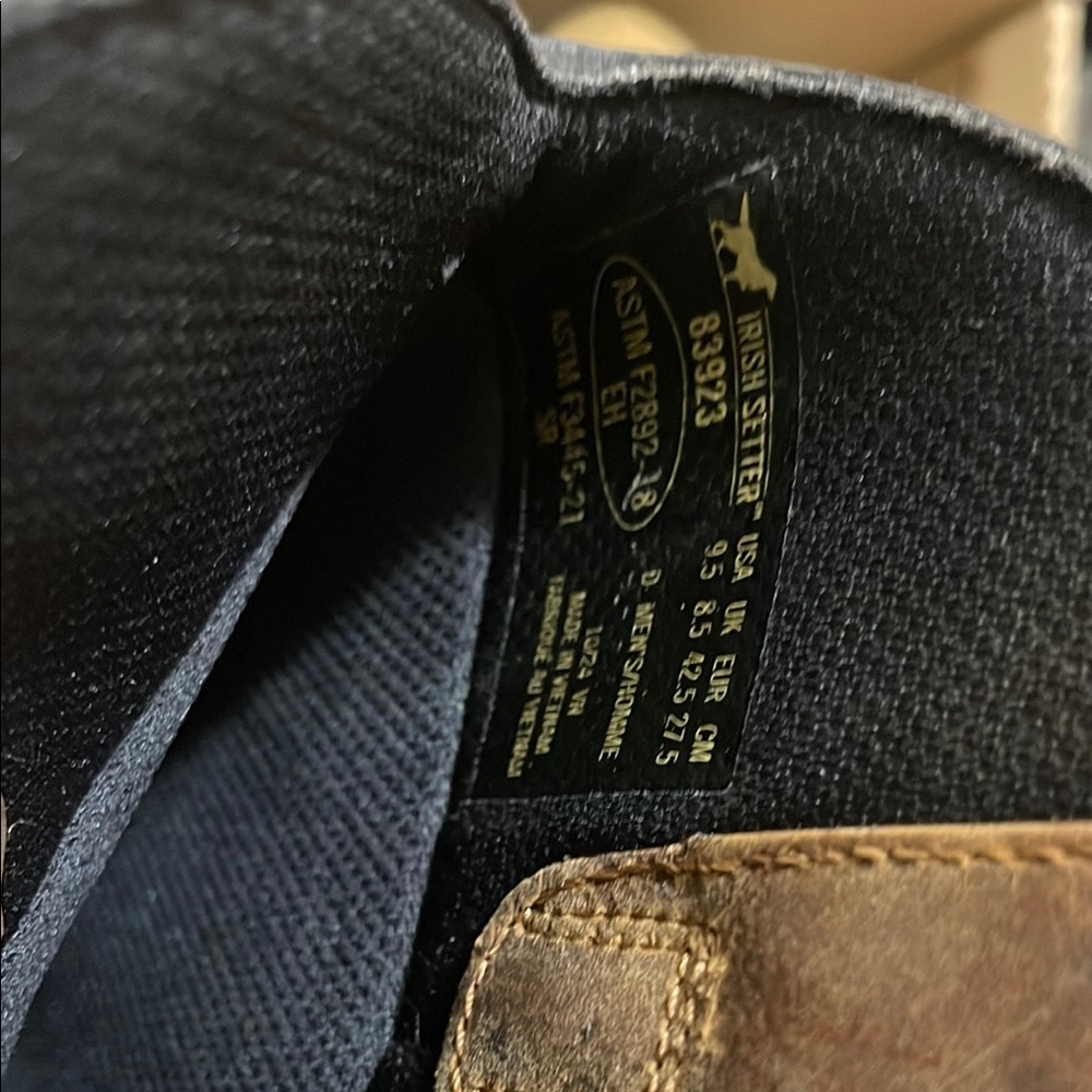 Red Wing Shoes Irish Setter Box in Black and Tan - Picture 5 of 8